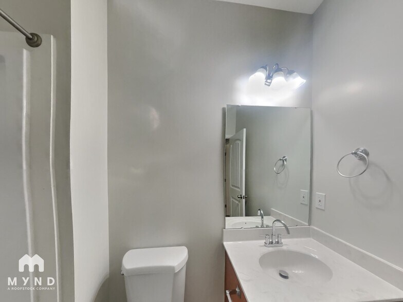 Building Photo - 1120 Sweet Gale Dr