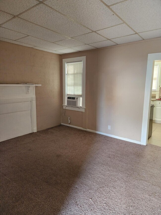 Building Photo - 346 Forrest Ave
