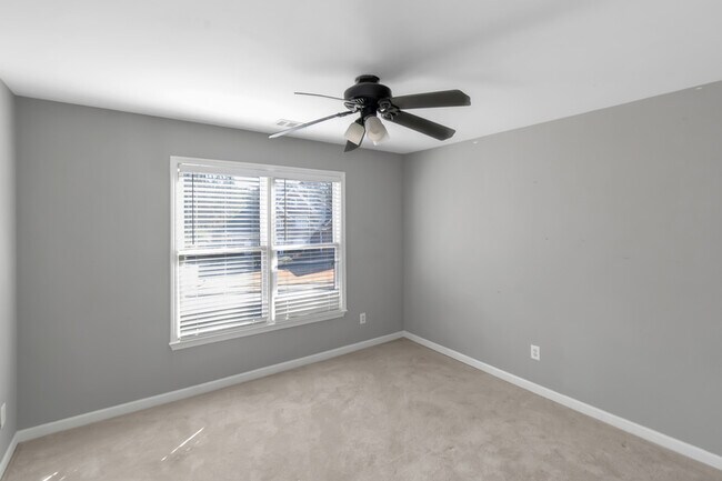 Building Photo - 13065 Tidewater Crossing