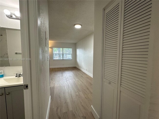 Building Photo - 3616 NE 11th Ave