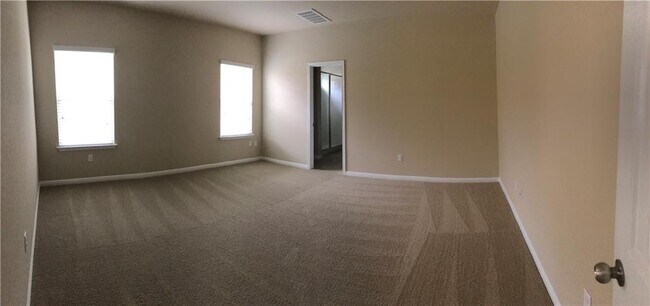 Building Photo - 1532 Maier Dr
