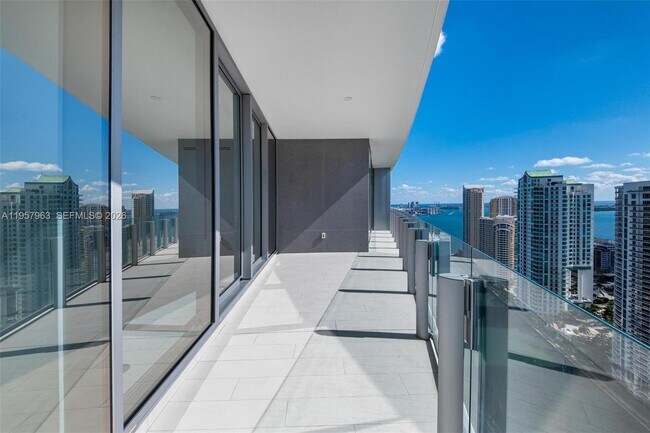 Building Photo - 300 Biscayne Blvd Way