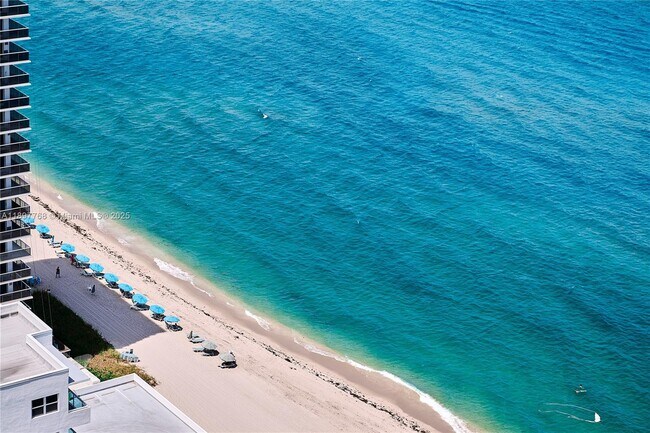 Building Photo - 3101 S Ocean Dr