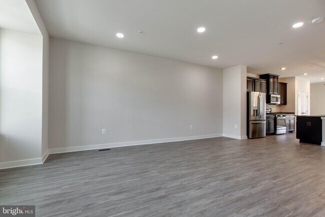 Building Photo - 149 Lyons Crk Dr