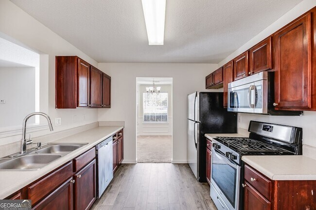 Building Photo - 6968 Foxmoor Way