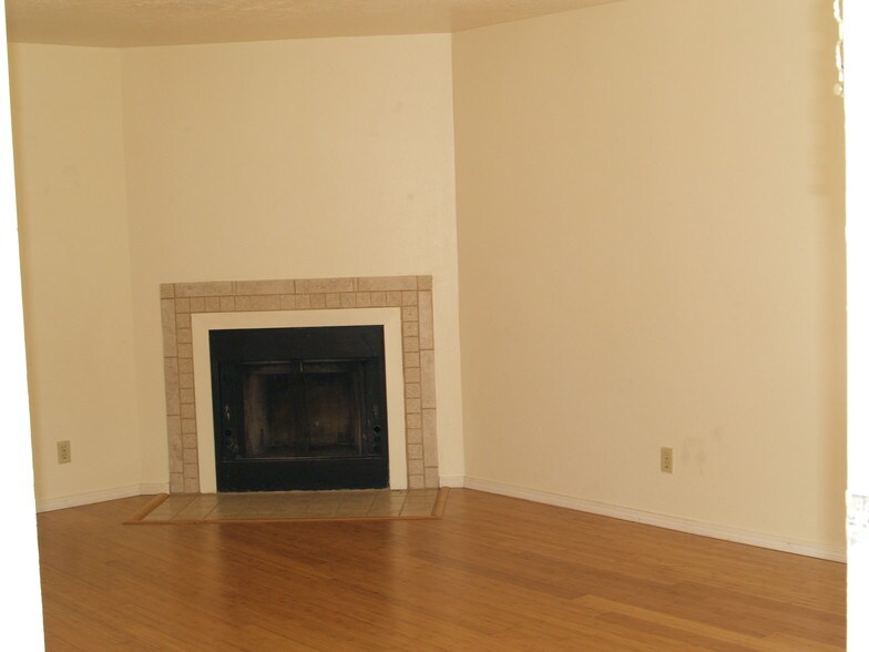 Building Photo - 629 Quincy St