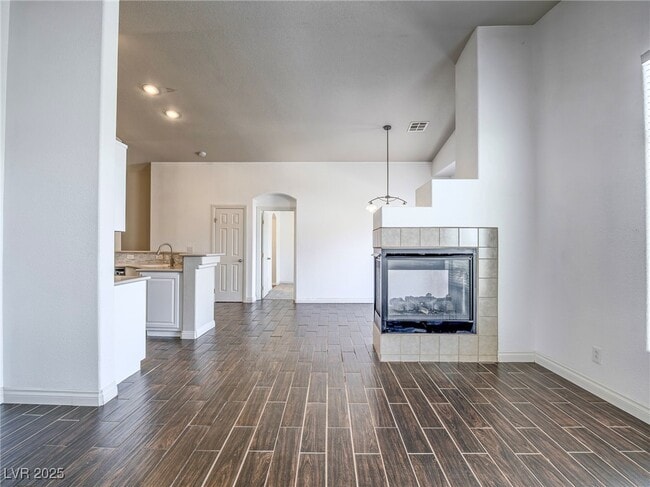 Building Photo - 1070 Thrill Ct