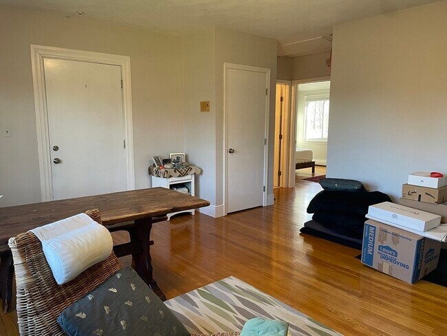 Building Photo - 1420-1426 Centre St