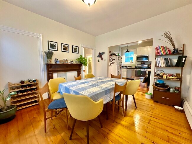 Building Photo - 11 Sheridan St