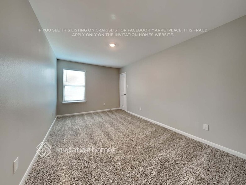 Building Photo - 3127 Angus Dr