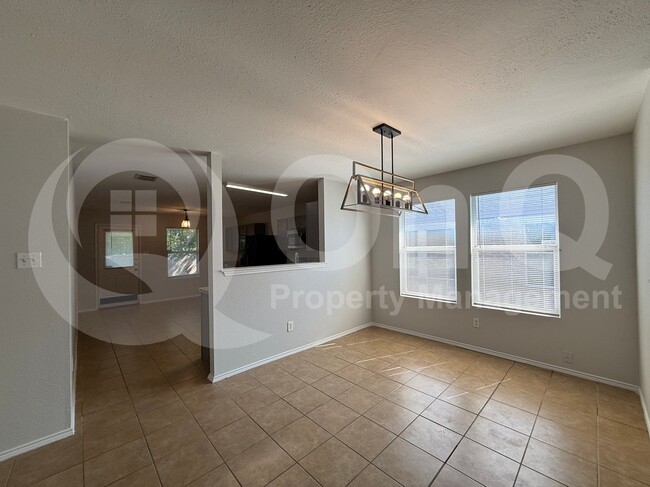 Building Photo - 4240 Hunters Creek Dr