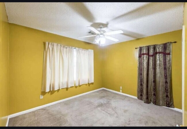 Building Photo - 1553 Hurley Cir