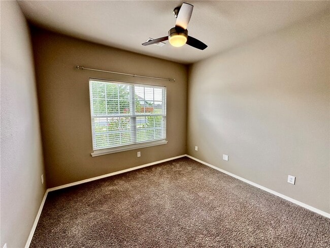Building Photo - 433 North Drewrys Bluff Drive