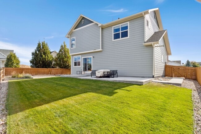 Building Photo - Modern and Updated 3-Bedroom, 2.5 Bathroom Home with Solar in Windshire Park