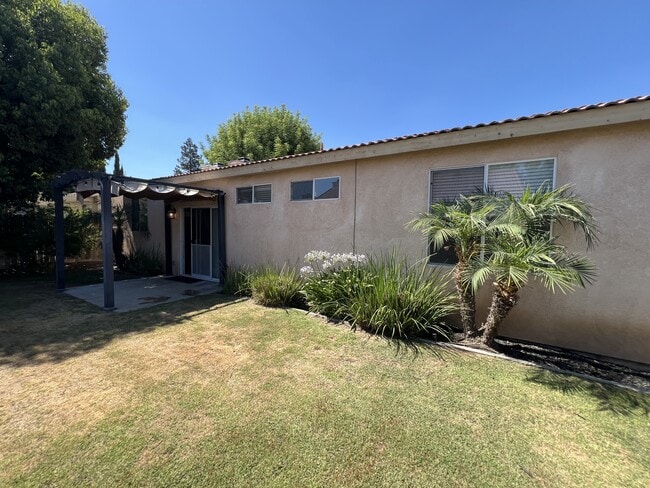 Building Photo - 10821 Tivoli Ct
