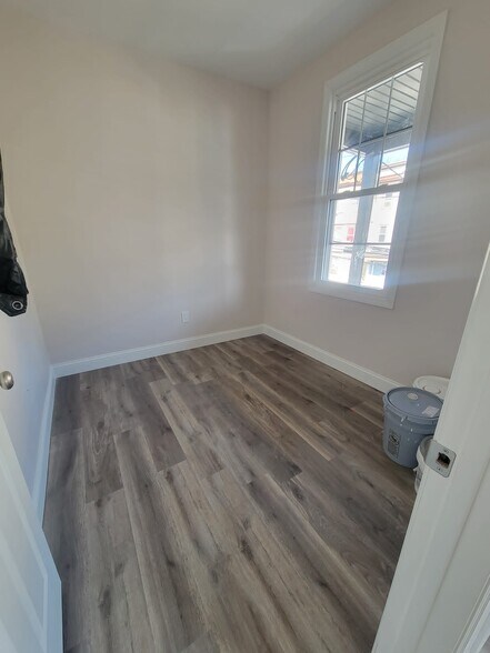 bonus room - 181 S 11th St