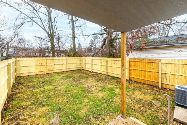 Building Photo - Fully Renovated 2BR Home with Modern Upgra...