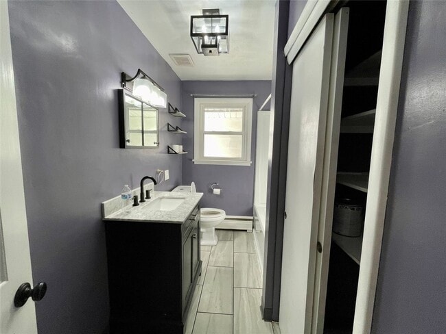 Building Photo - 705 N McKinley Ave