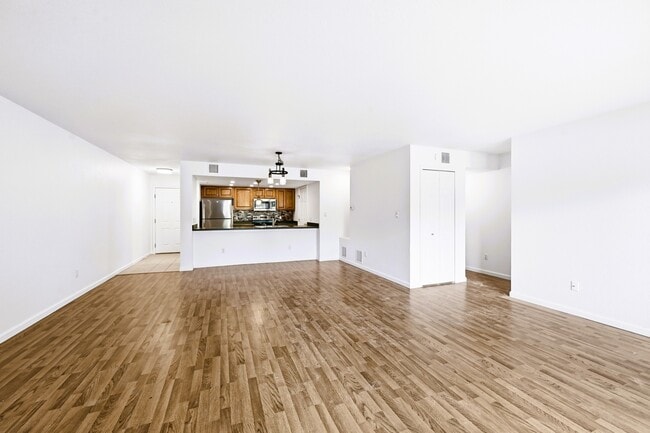 Building Photo - 23712 Pondview Pl