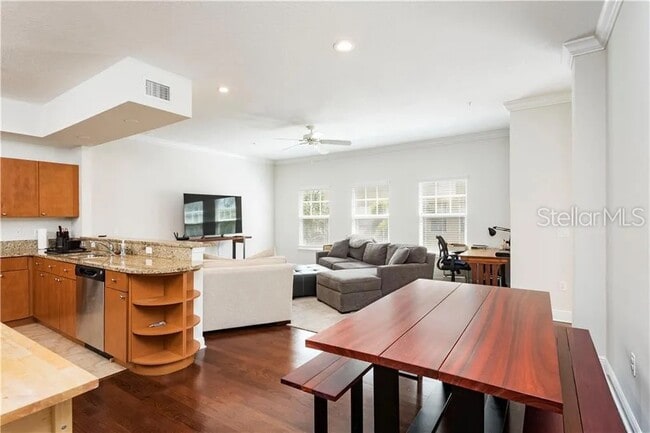 Building Photo - 638 Blue Taverna Ln
