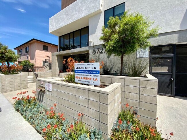 Building Photo - 5727 La Mirada Ave