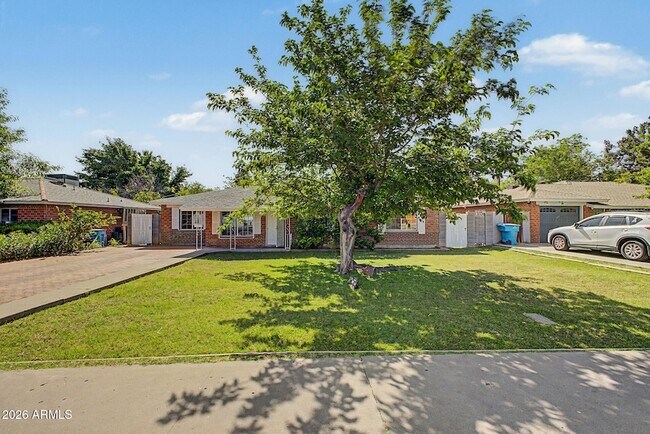 Building Photo - 6138 N 15th Ave