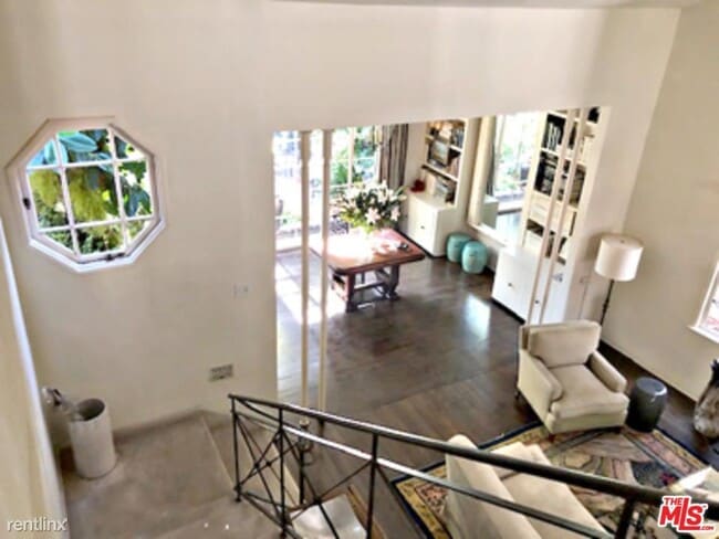 Building Photo - 2 br, 2.5 bath House - 1448 N Laurel Ave