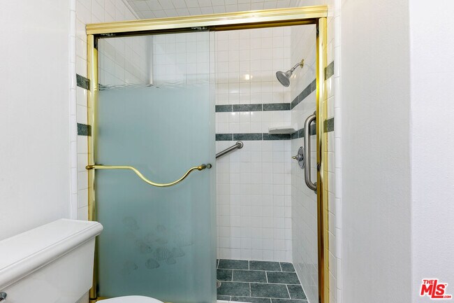 Building Photo - 32173 Sailview Ln