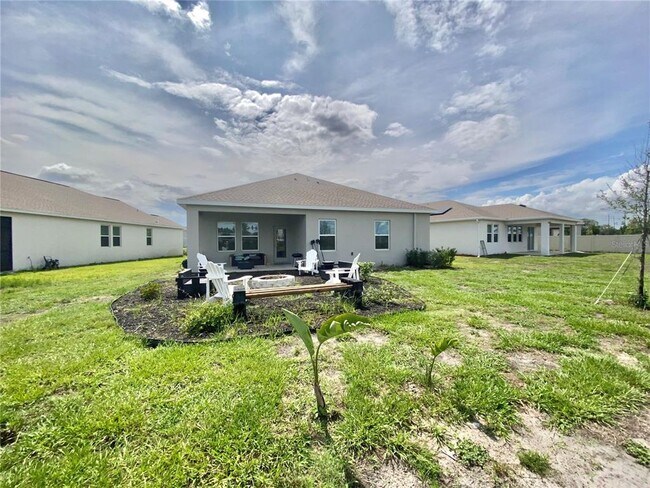 Building Photo - 6464 Needle Wy