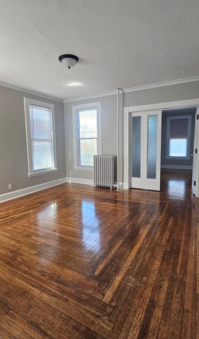 Building Photo - 515 Quinnipiac Ave