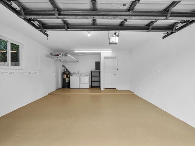 Building Photo - Southwest 42nd Terrace, Fort Lauderdale, FL 33314 - 3 BR 2 BA house
