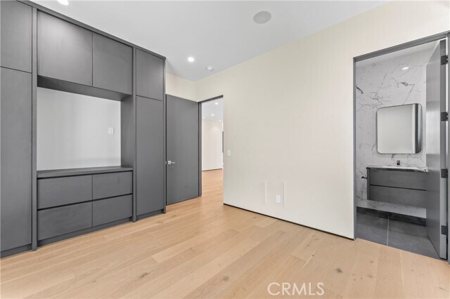 Building Photo - 6430 Drexel Ave