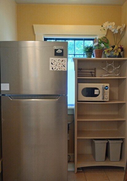 Building Photo - 1209 32nd St