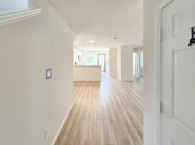 Building Photo - 825 Ozark Path