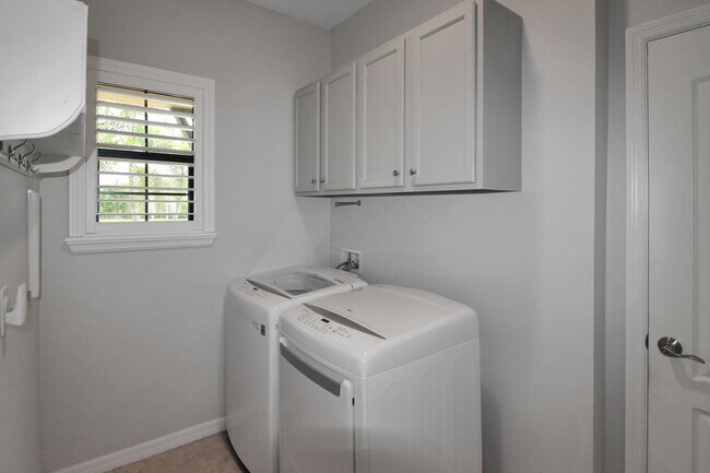 Building Photo - Milano Annual Home for Rent