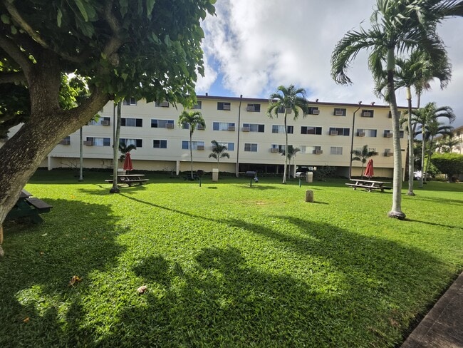 Building Photo - 350 Aoloa St