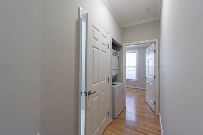 Building Photo - 6495 Tayack Pl