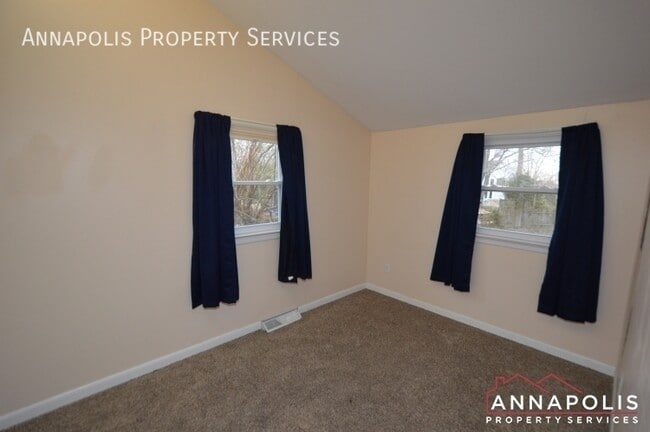 Building Photo - 1066 Broadview Dr