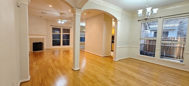 Building Photo - 10203 Ripple Lake Dr