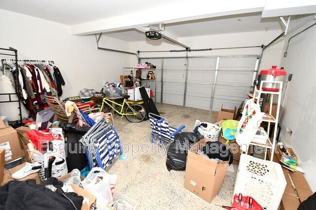 Building Photo - 371 Huerta St