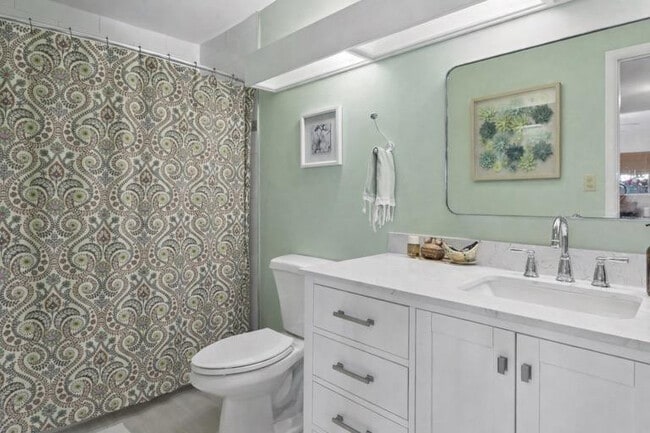 Building Photo - 1030 E Bethany Home Rd