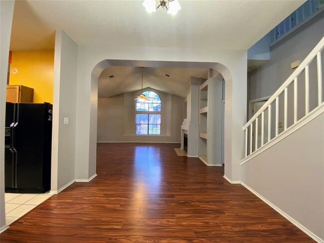 Building Photo - 3215 Tree Grove Dr