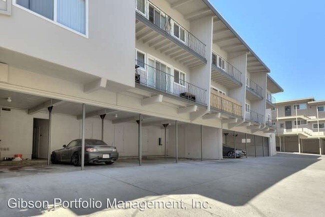 Building Photo - 1665 6th Ave