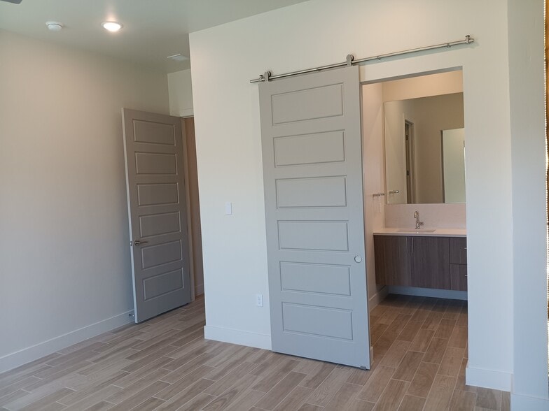 Building Photo - 824 Durham Way