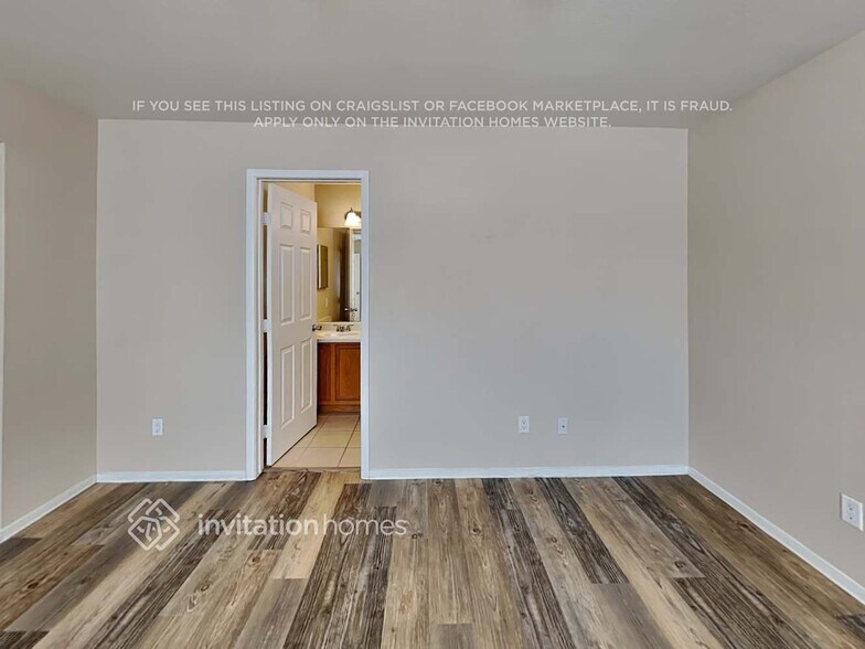 Building Photo - 7920 N Willow Pines Pl