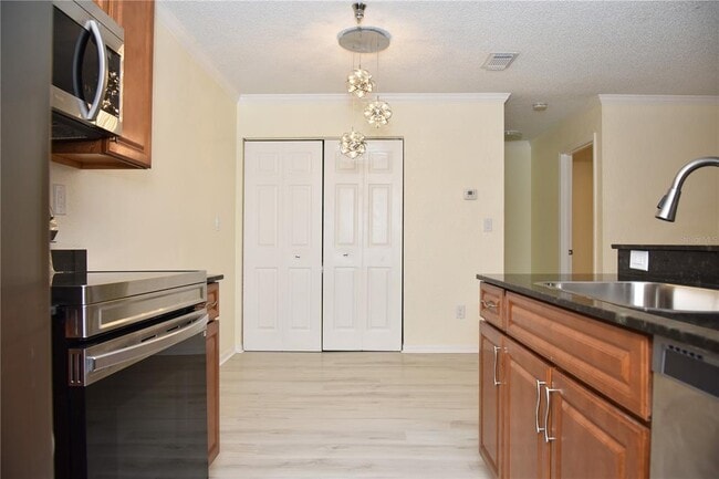 Building Photo - 10265 Gandy Blvd N