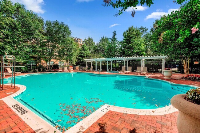 Building Photo - 1 Bed 1 Bath - North Bethesda Condo - 1 Reserved Parking Space