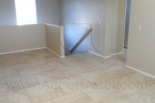Building Photo - Beautiful Three Bedroom, Curb Appeal Home!
