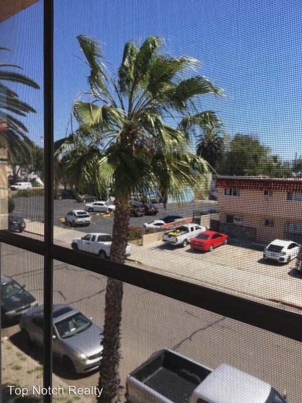 Building Photo - 4270 Highland Ave