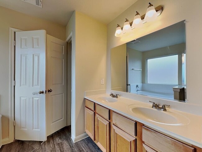 Building Photo - 19110 Deep S Ct